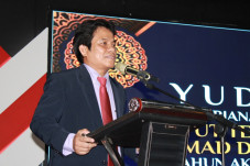 Rektor ITB-AD: Mubazir,...