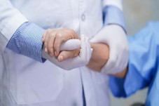 Dua Pasien Positif Corona...