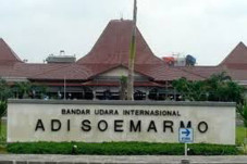 Bandara Adi Soemarmo...