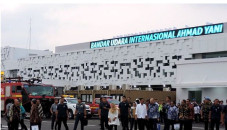 21 Penerbangan di Bandara...