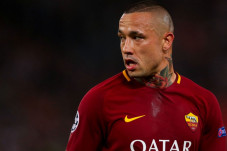 Radja Nainggolan Tunjukkan...
