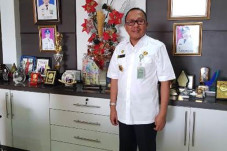 Bupati Agus Ambo Djiwa...