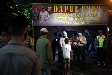 Polres Cimahi Bagikan...