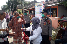 Sambil Bersepeda, Anggota...