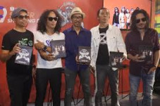 Slank Bikin Lagu untuk...