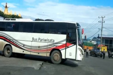 Bakauheni Ditutup, Ratusan...