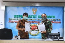 Astra Grup Serahkan...