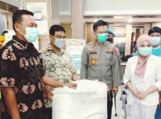 Peringati Hari Buruh,...