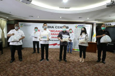 HT: Belajar dari Hong...