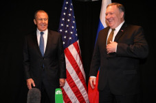 Lewat Telepon, Pompeo-Lavrov...