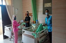 Komunitas Admin IG Salurkan...