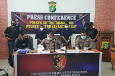 PSK Ditusuk 12 Kali,...