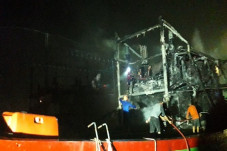 8 Mobil Damkar Berhasil...