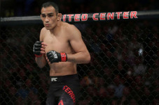 Jelang Tempur vs Gaethje,...