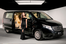 Mobil Mercedes Ini Diklaim...