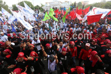 Mendesak, Reformasi...
