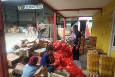 Klik Logistics dan Trawlbens...