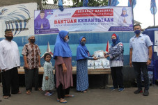 Melani Leimena Bagikan...