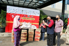 Bantu Lawan Corona,...