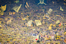 Pendukung Dortmund Diharamkan...