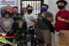 Nikmati Hasil Kejahatan...