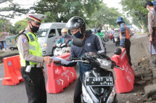 Awas! Macet Parah Jalur...