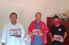 Kader PDIP Bangga Ara...