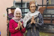 Duo Chika dan Agus,...
