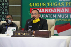 Dodi Reza Dinobatkan...