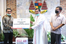 Pelindo 1 Bantu APD...