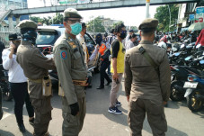 Jelang Lebaran, Petugas...