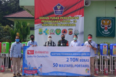 Daihatsu Salurkan Bantuan...