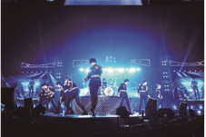 Gelar Konser Virtual,...