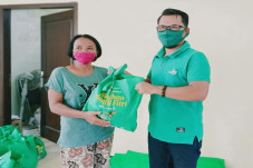 Bagi 3.000 Sembako,...