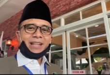 Bupati Anas Pamerkan...