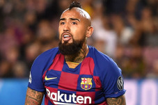 Buru Gelar, Arturo Vidal...