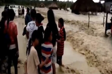 Banjir Disertai Lumpur...
