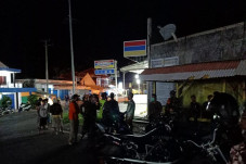 Warga Dua Kampung di...