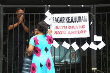 Lebaran, Mantan Kades...