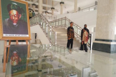 Pemkot Jakbar Akan Isolasi...