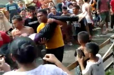 Hendak Ziarah, 4 Guru...