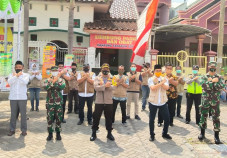 Tekan Penyebaran Covid-19,...
