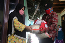 Mengintip Penyaluran...