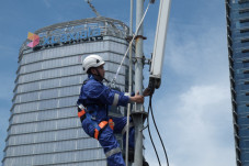 Huawei Sukses Lancarkan...