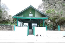 Masjid Quba dan Nisan...