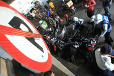 Jangan Parkir di Area...