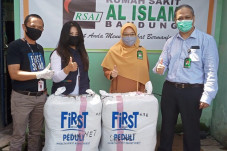 First Media Beri Bantuan...