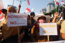 SK Gubernur Belum Turun,...