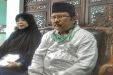 Menabung 8 Tahun, Pasangan...