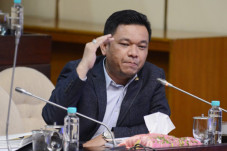 DPR Minta Pengembalian...